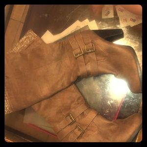 Brown heel boots